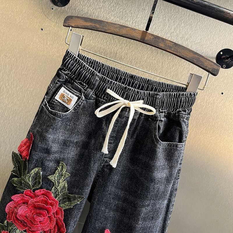 Quần Jean Nữ Lưng Thun Thêu Hoa Hồng Xinh Xắn