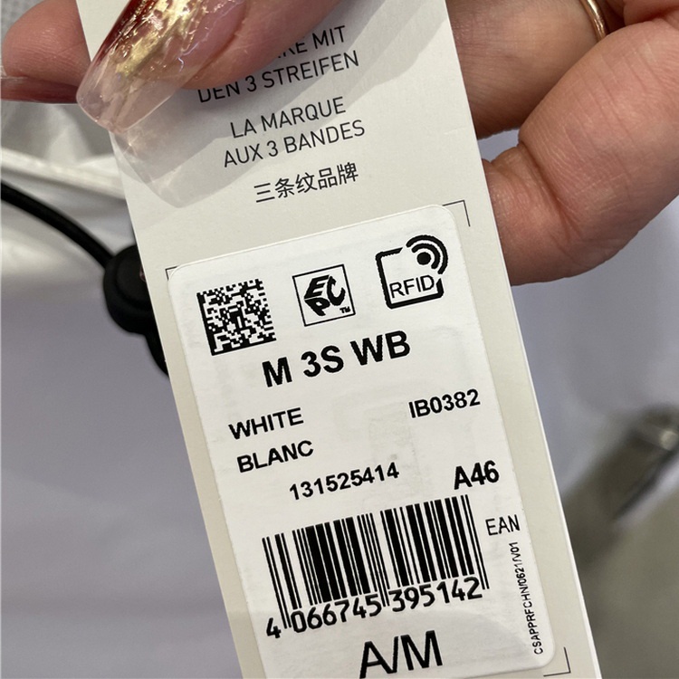 Áo Khoác Gió Adidas Có Mũ Trùm Thoáng Khí Chống Nắng Chính Hãng 100% Cho Nam Và Nữ IB0382