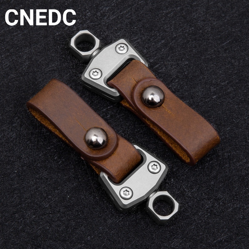 Móc Khóa Xe Hơi Bằng Hợp Kim Titan Thiết Kế Đơn Giản