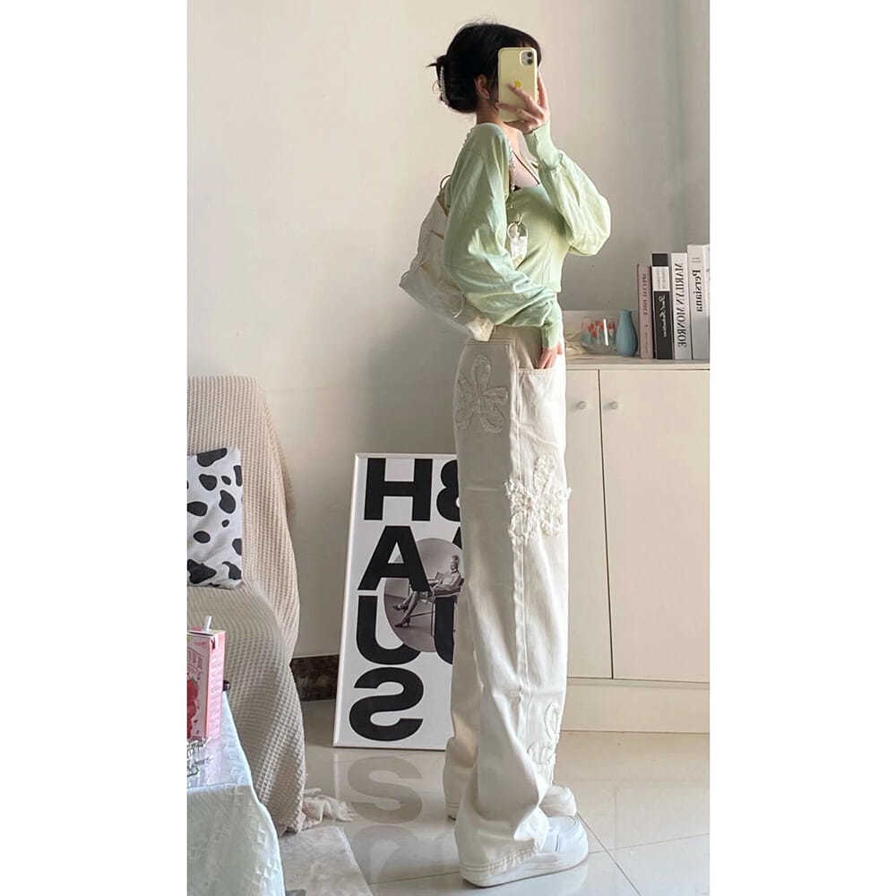 Quần Jean Nữ Lưng Cao Ống Đứng Dễ Phối Đồ Họa Tiết Hoa Sờn