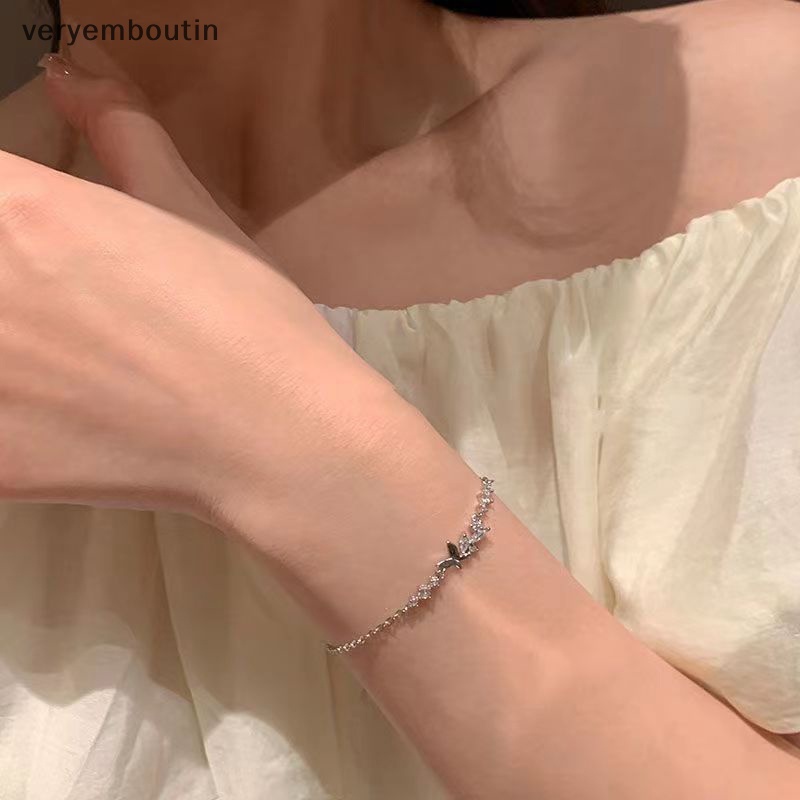 Vòng Đeo Tay Màu Bạc Họa Tiết Bướm Thời Trang Cho Nữ