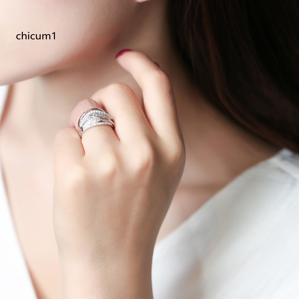 Nhẫn Cưới Dạng Xoắn Đính Đá Màu Sắc Tương Phản Dành Cho Nữ