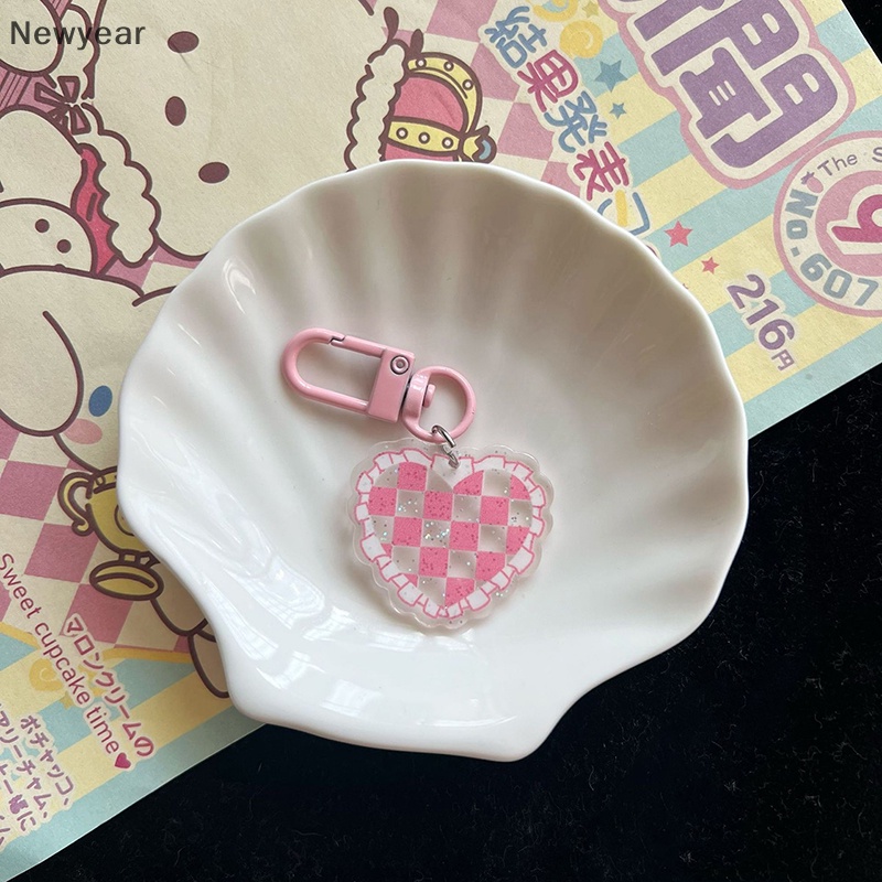 Móc Khóa Hình Trái Tim Dạng Lưới Màu Hồng Dễ Thương