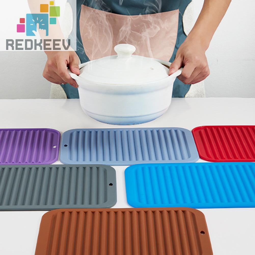 Tấm Lót Bàn Ăn Bằng Silicone Cách Nhiệt Chống Trượt / Thấm Nước Tiện Dụng Cho