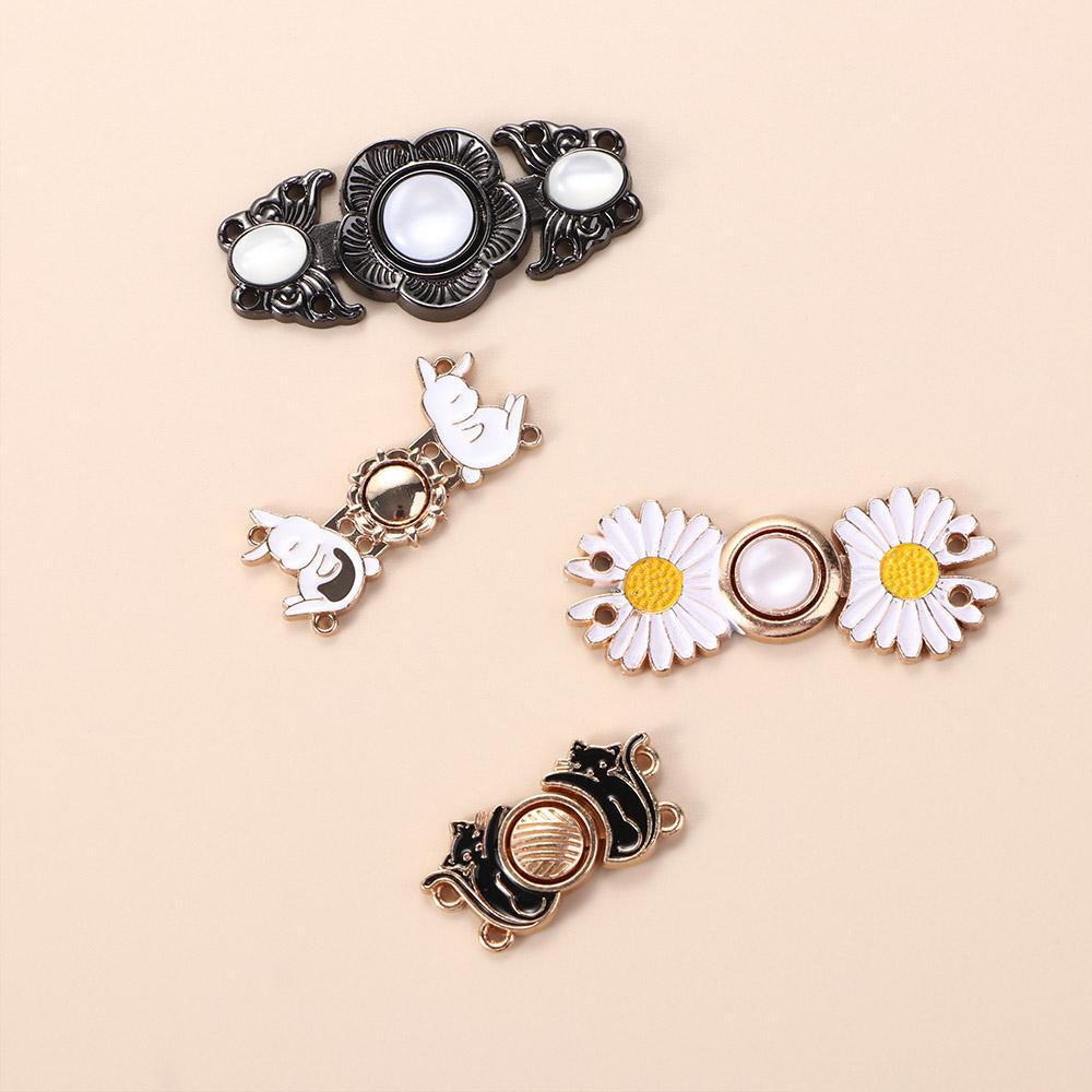 Shanhai Cài Áo Hình Thỏ Hoa Hình Học Bằng Kim Loại Sang Trọng Cổ Điển Cho Nữ