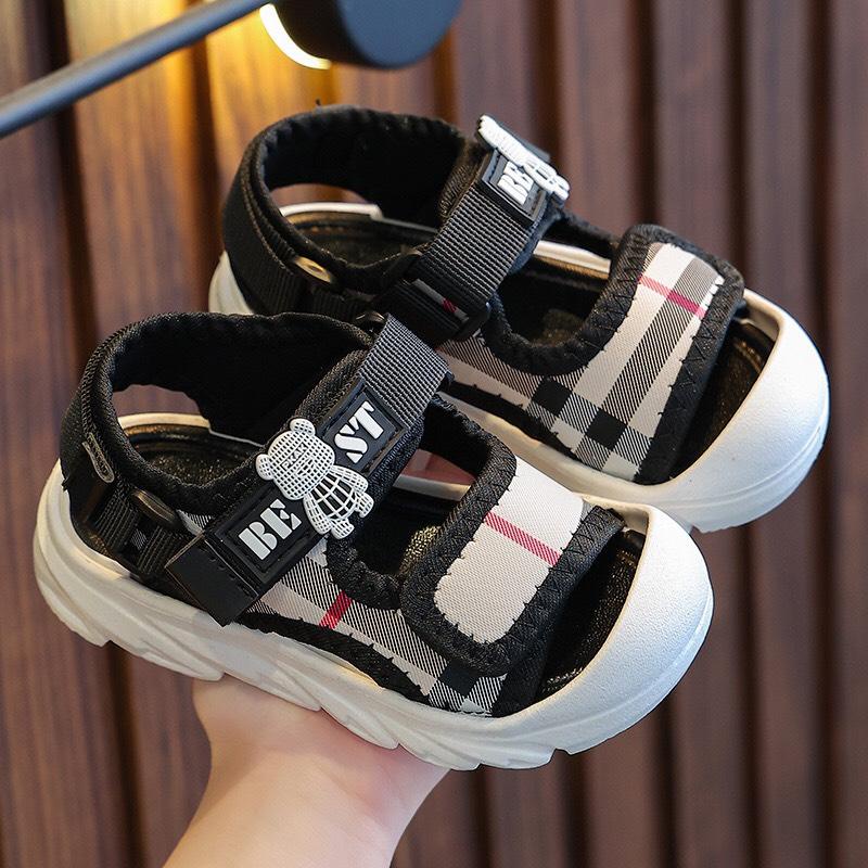 Sandal cho bé trai, dép quai hậu cho con trai họa tiến BuRy kẻ khí chất PK02