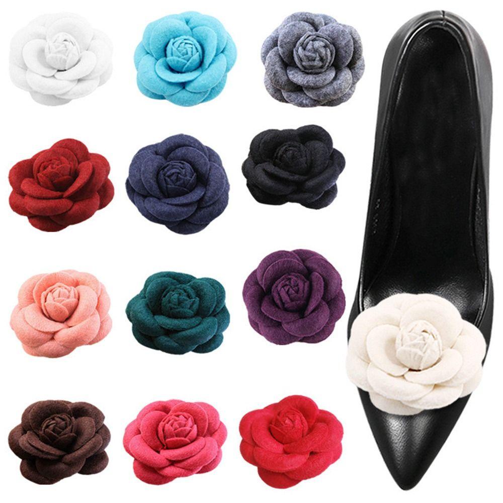 Set 2 Phụ Kiện Kẹp Trang Trí Giày Cao Gót Hình Hoa Trà Dễ Thương