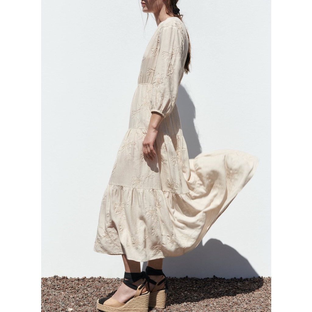 Zara Đầm Lanh Ngắn Tay Cổ Chữ V Họa Tiết Thêu Thời Trang Nữ Tính 8741029