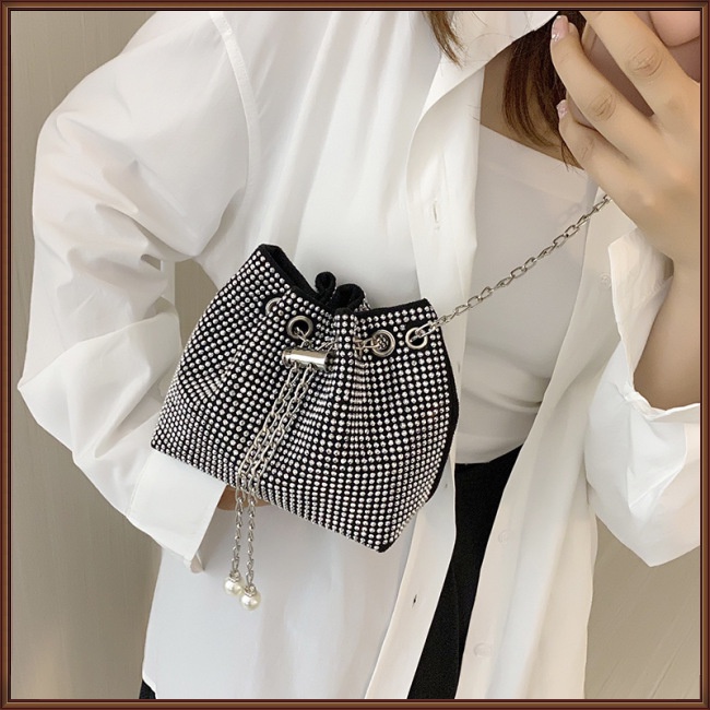 Túi Xách Đeo Vai Đính Đá Sang Trọng Đơn Giản Cho Nữ