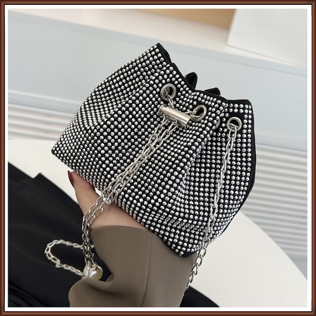 Túi Xách Đeo Vai Đính Đá Sang Trọng Đơn Giản Cho Nữ