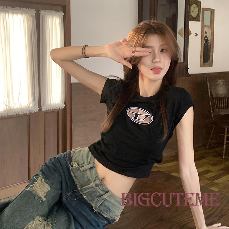 Áo Thun Nữ Tay Ngắn Cổ Tròn Cắt Xẻ Cơ Bản Màu Trắng / Đen / Đỏ Hồng