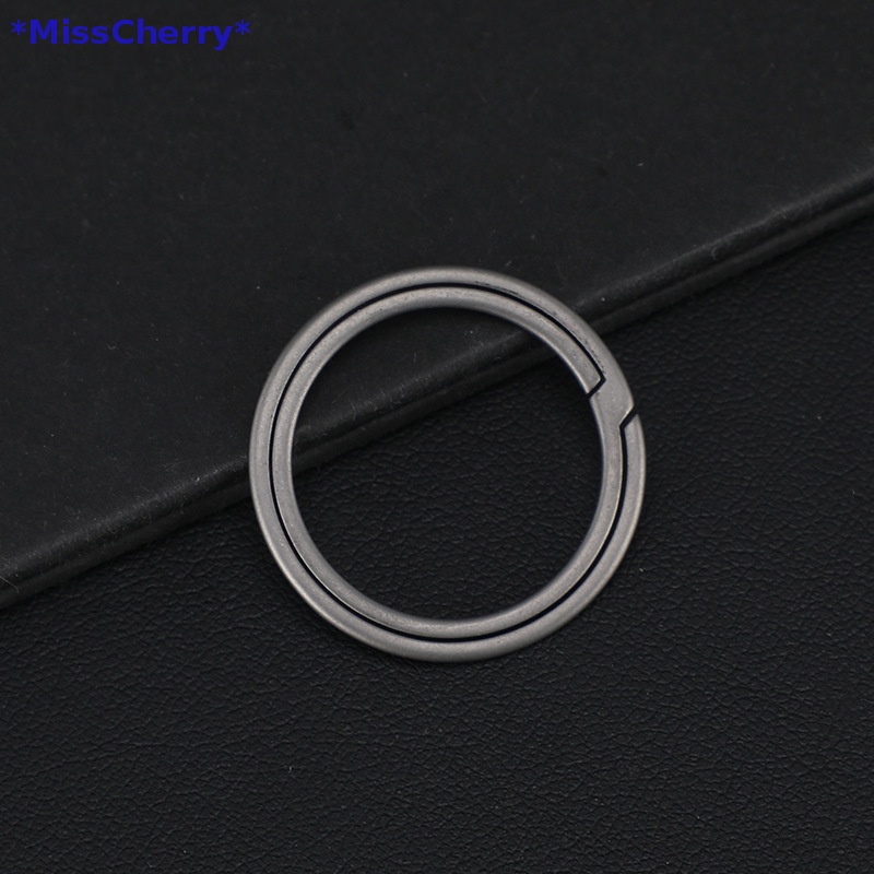 Móc Khóa Xe Hơi Bằng Hợp Kim Titan Siêu Nhẹ Mới