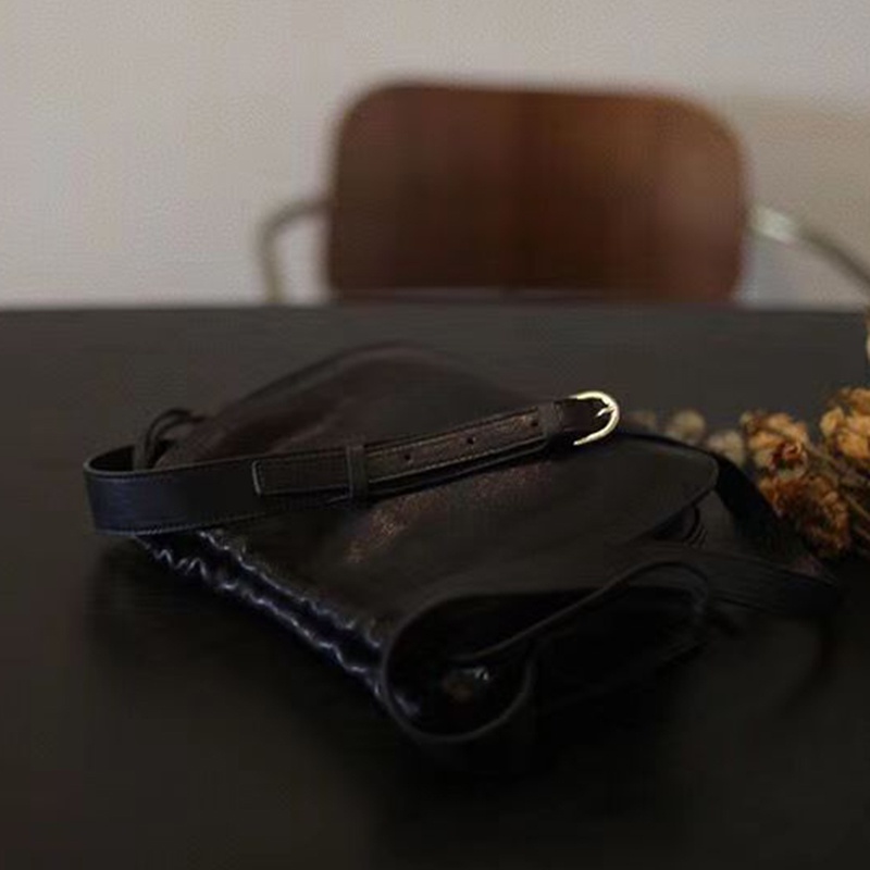 Túi Da Đeo Vai Dây Rút Thời Trang Dành Cho Nữ