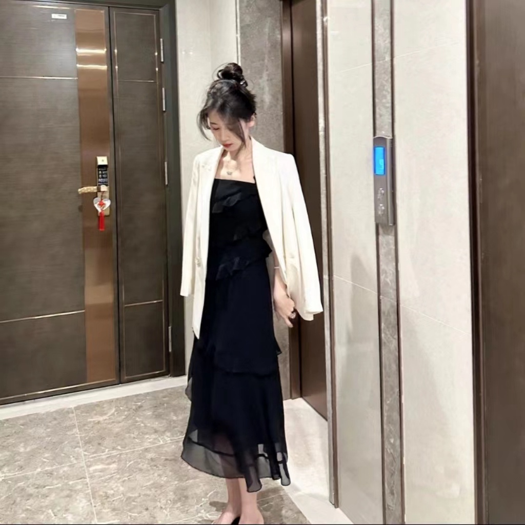 Váy đen hai dây trễ vai phối viền bèo xẻ tà voan tơ Rino size SMLXL YAM MiNi Store