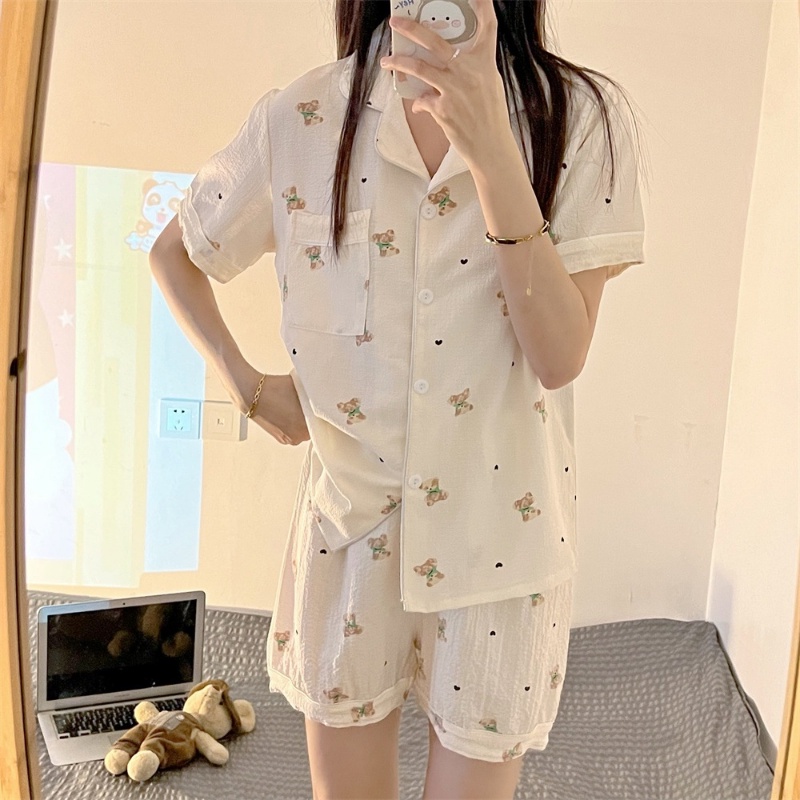 Bộ Đồ Ngủ Tay Ngắn Cổ Khóa Cài Hình Hoa Tulip Màu Sắc Retro Cao Cấp Dành Cho Nữ