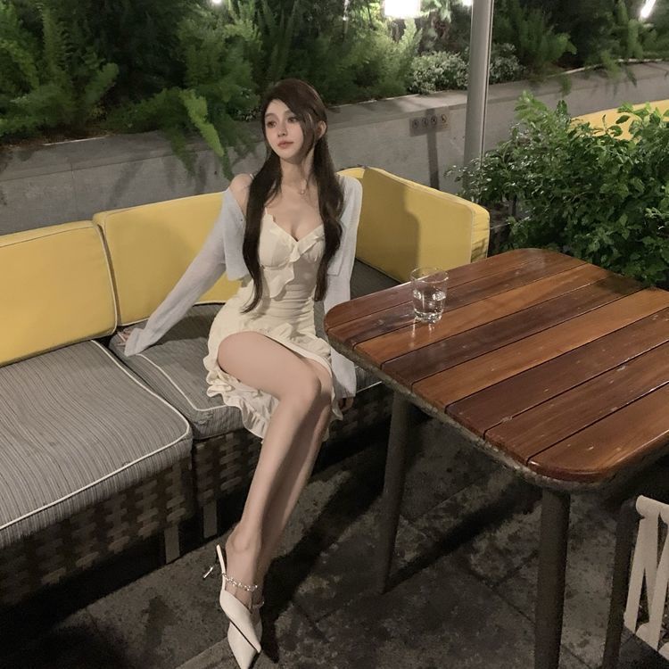 Đầm Đuôi Cá Dệt Kim Hai Dây Xẻ Tà Thời Trang Mùa Hè Cao Cấp Phong Cách Pháp Cho Nữ