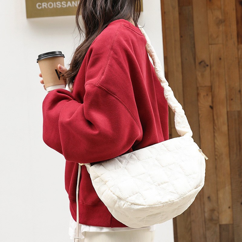 Túi Đeo Chéo Vai Kiểu Dây Rút Họa Tiết Hình Thoi Thời Trang Hàn Quốc