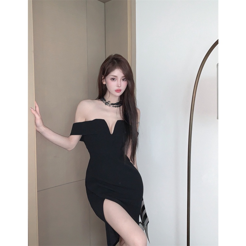 ~ ~ Đầm Ống Xẻ Cao Ngực Ôm Dáng Vừa Vặn Màu Đỏ Hồng S