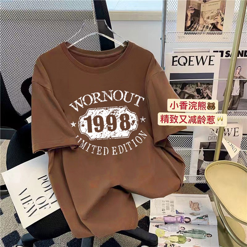 FASHMILY Áo Thun 100% Cotton Tay Ngắn Dáng Rộng In Chữ 1998 Phong Cách Hàn Quốc Thời Trang Mùa Hè Cho Nam Và Nữ