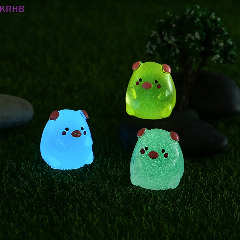 Set 2 Tượng Heo Con Bằng Nhựa Phát Quang Trang Trí Tiểu Cảnh Mới