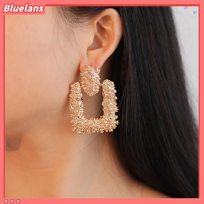 Khuyên Tai Kim Loại Hình Vuông Dập Nổi Họa Tiết Hoa Thời Trang