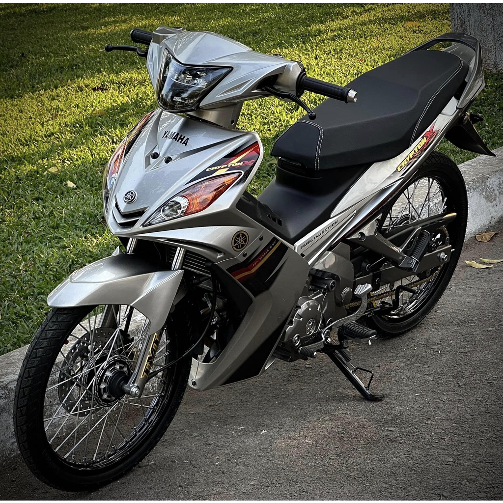 Tem Exciter nhỏ 135 Crypton X bạc đen đỏ nổi bật