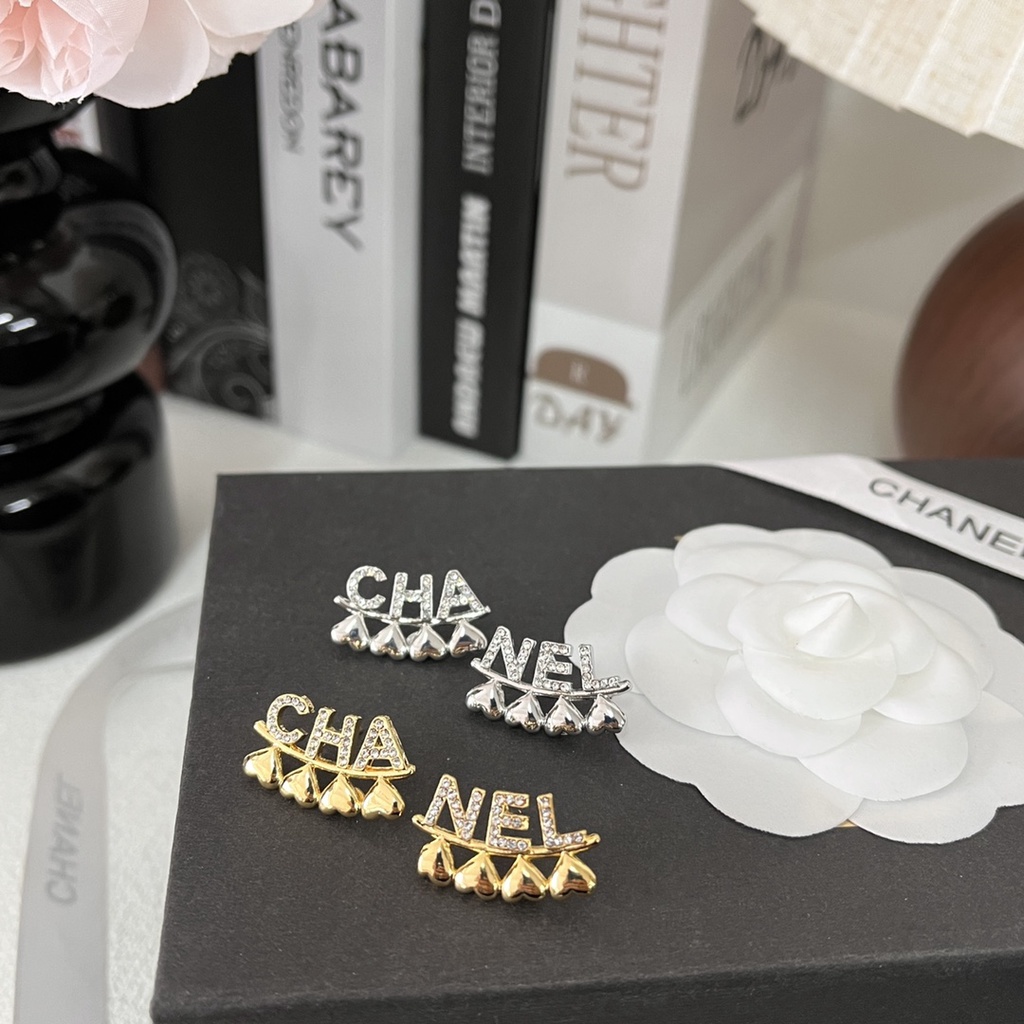 Bông Tai Bằng Thép Titan Chống Thấm Nước Không Gỉ In Logo Thời Trang Cho Nữ