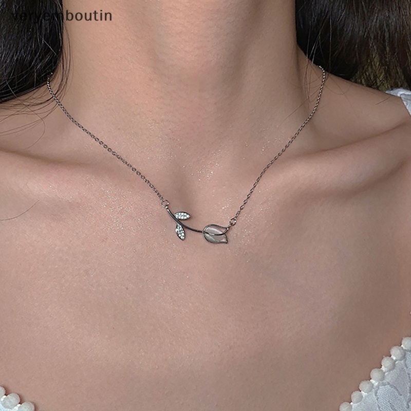 Vòng cổ Hình Hoa Tulip Nhỏ Màu Sáng Đơn Giản Thời Trang Cho Nữ