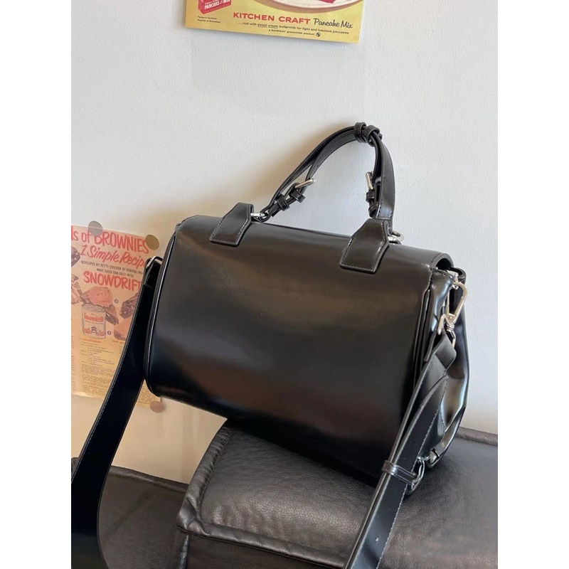 Túi Da Bóng Đeo Vai Màu Đen Bóng Sức Chứa Lớn 33X23 Thời Trung Cổ