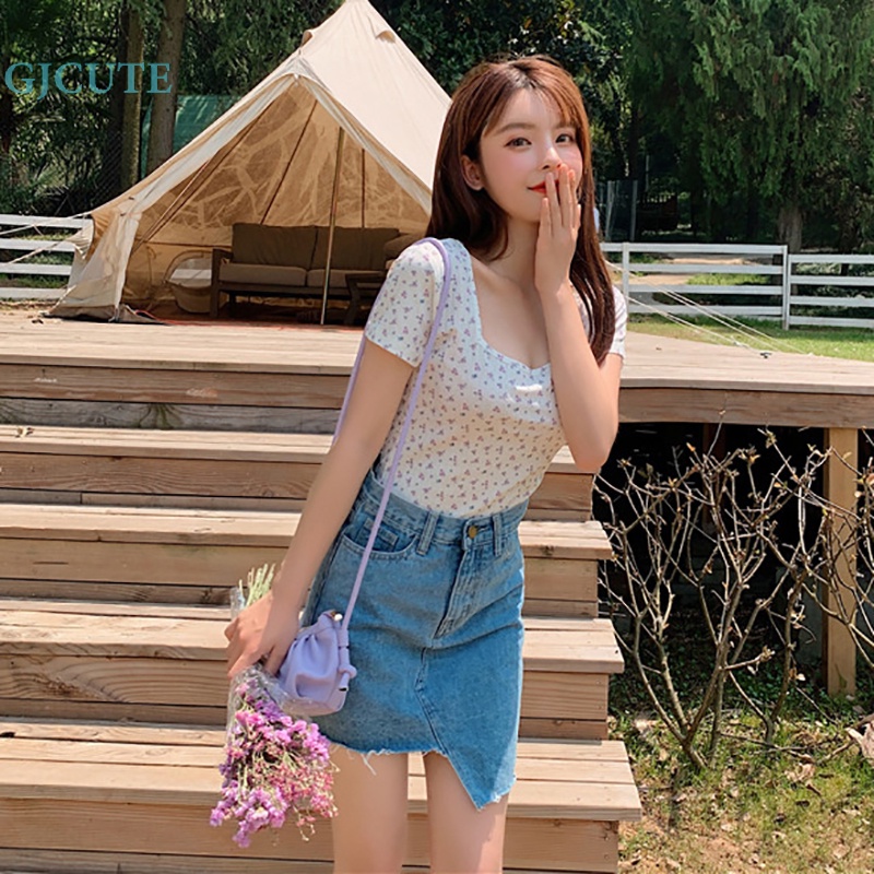 Áo Thun Crop Top Tay Ngắn Cổ Vuông Dáng Ôm In Hoa Kiểu Vintage Thời Trang Mùa Hè Cho Bạn Gái