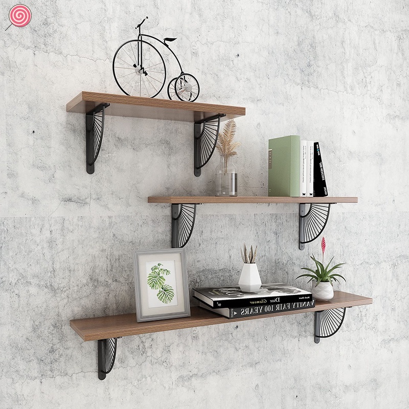 Khung Kim Loại Màu Đen Gắn Tường Chịu Lực Tốt Tiện Dụng