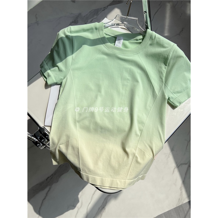 Áo Thun Thể Thao Tay Ngắn Dáng Rộng Thoáng Khí Mềm Mại Hợp Thời Trang