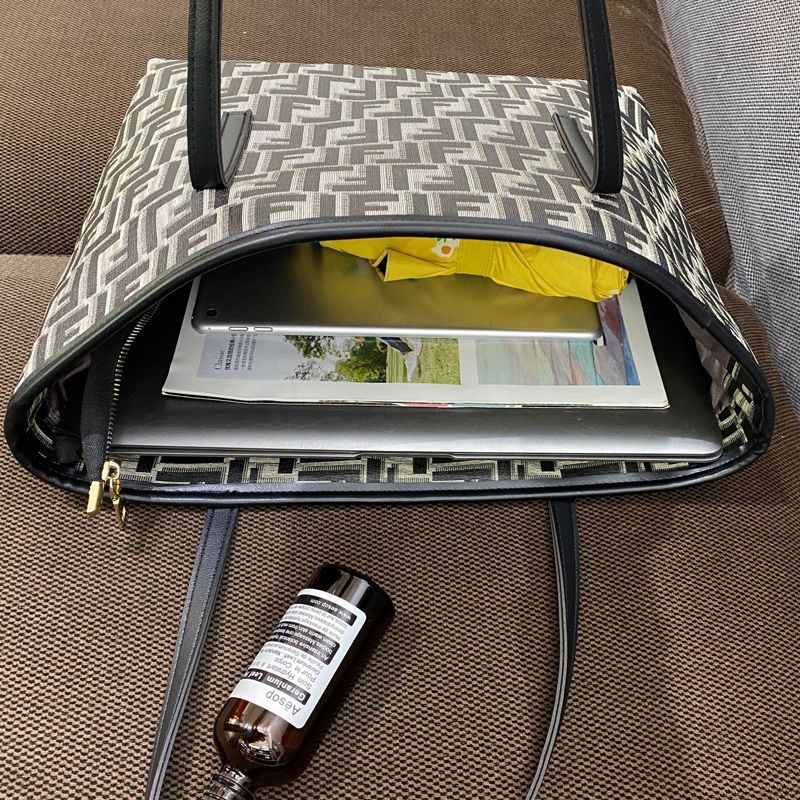 Túi Xách Da Mềm Cỡ Lớn In Họa Tiết Đơn Giản Thời Trang Cho Nữ