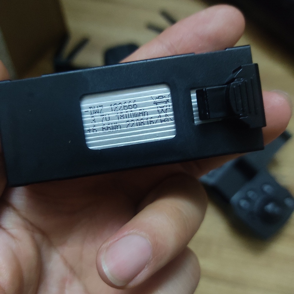 Pin Flycam E99, E88 dung lượng cao loại 3.7V  1800mAh, hàng chính hãng | BigBuy360 - bigbuy360.vn