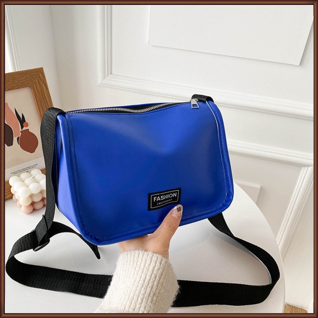 Túi Đeo Chéo Vai Bằng Da Nhân Tạo Màu Trơn Thời Trang Sành Điệu Cho Nữ