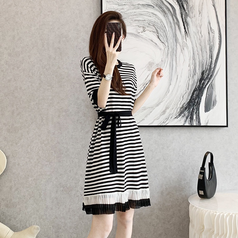 Đầm Dệt Kim Chữ A Tay Ngắn Eo Cao Dáng Rộng Vải Lụa Băng Thời Trang Mùa Hè 2023 Mới