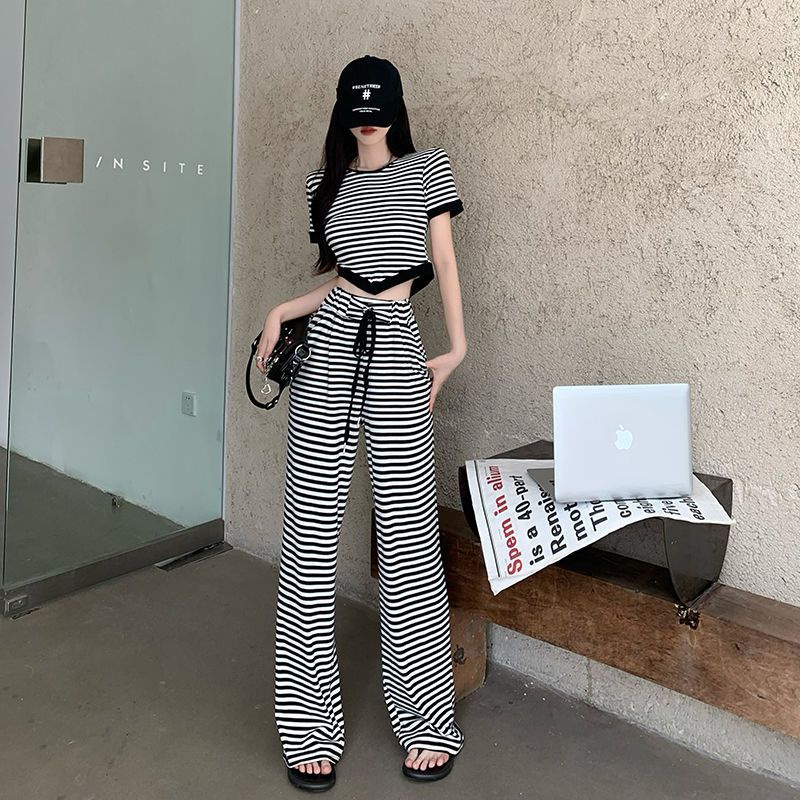 New striped wide-leg pants suit for girls western style short coat casual pants two-piece set fried street black and white stripes Short Sleeve T vertical pants