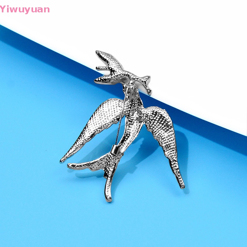 Ghim Cài Áo Hình Chim Én Bay Đính Đá Pha Lê Mới