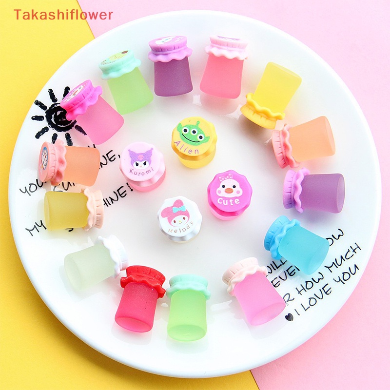 Set 10 Mô Hình Chai Nước 3D Mini Bằng Nhựa Resin Dùng Trang Trí Điện Thoại DIY