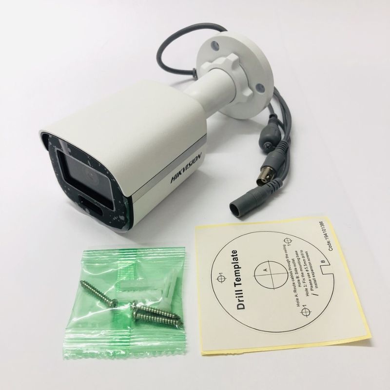 Camera HDTVI ColorVu 2MP HIKVISION DS-2CE12DF0T-FS có màu ban đêm, tích hợp mic thu âm, hình ảnh đẹp, giá re chính hãng