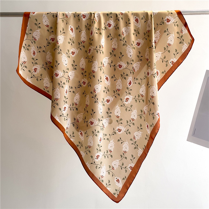 Khăn Choàng Cổ Hình Vuông 70X70Cm In Họa Tiết Hoa / Trái Tim Xinh Xắn Thời Trang Cho Nữ