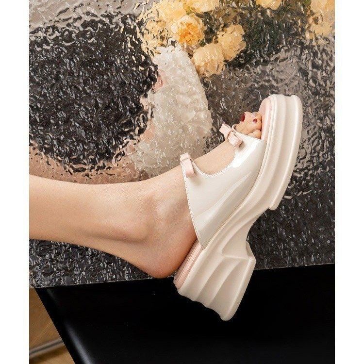 Sandal Đế Xuồng Dày Hở Một Ngón Chống Trượt Thời Trang 2023 Mới Cho Nữ