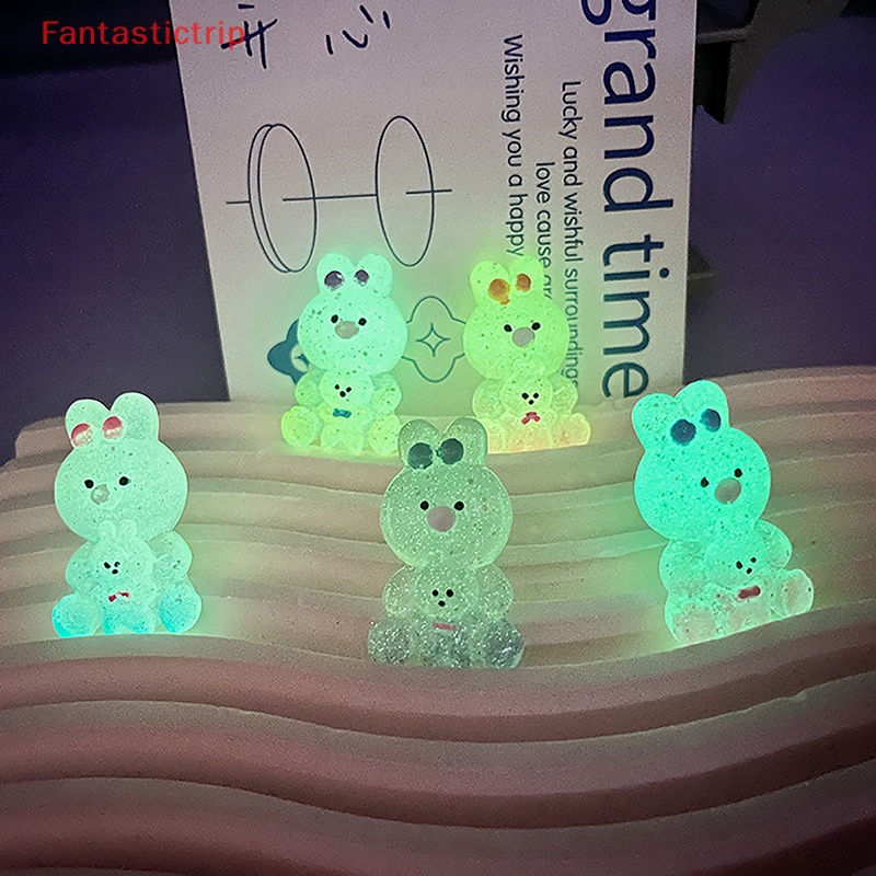 Set 2 Chú Thỏ Ba Chiều Bằng Nhựa Resin Màu Gradient Phát Quang Trang Trí Bảng Điều Khiển Xe Hơi / Nhà Cửa Mới
