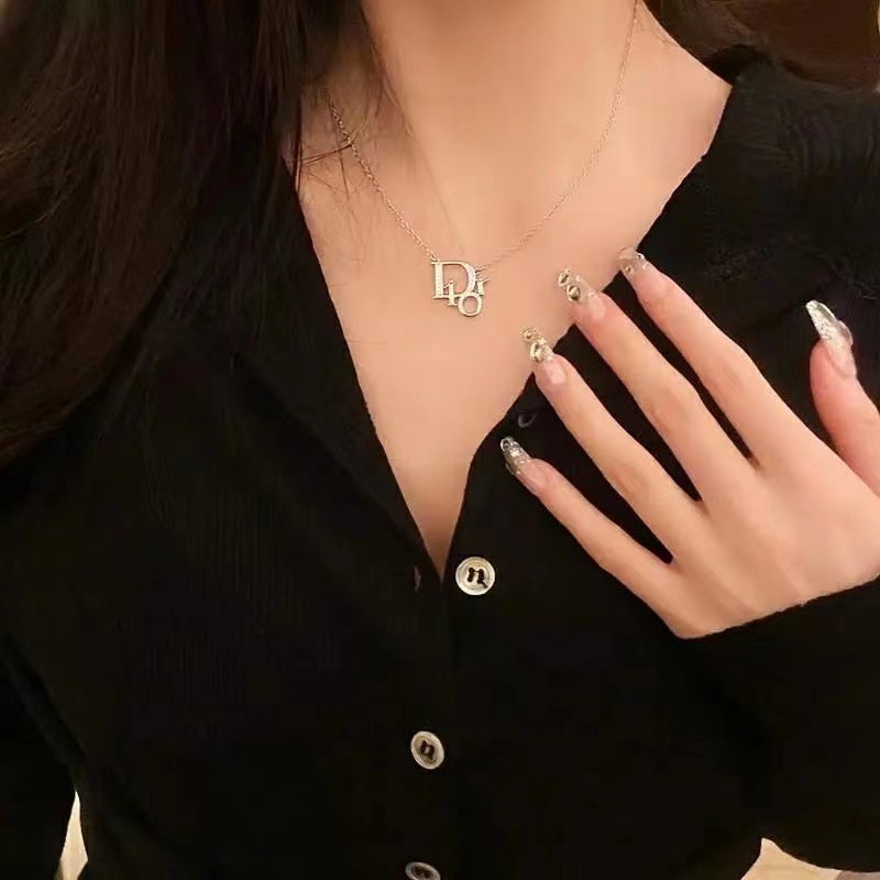 Vòng cổ Mạ Bạc Mặt Chữ D Đính Đá Zircon Thời Trang