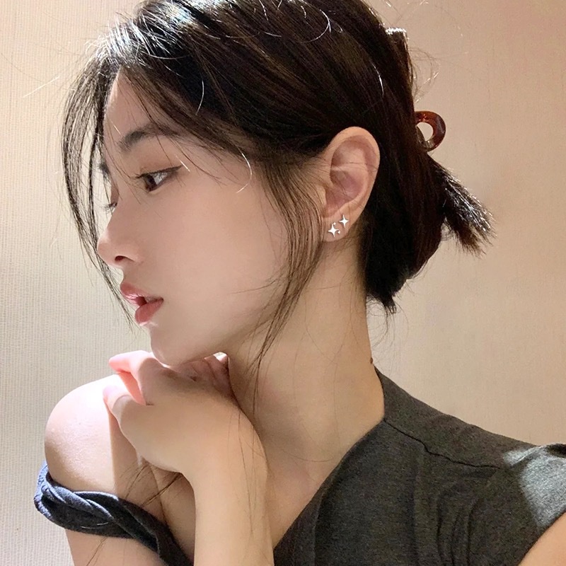 S925 Ins Bông Tai May Mắn Bốn Tai Không Đối Xứng Thiết Kế Bốn Đầu Ngôi Sao Xương Tai Ngôi Sao Nhỏ Cho Nữ