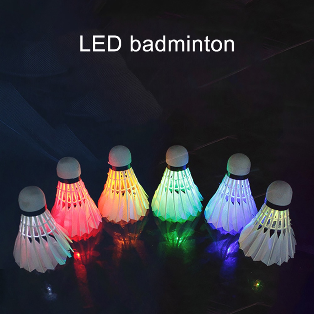 Quả Cầu Lông Có Đèn Led Phát Sáng Nhiều Màu Sắc Độc Đáo