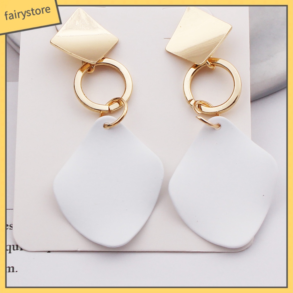 1 Đôi Bông Tai Hợp Kim Dáng Dài Họa Tiết Hình Thoi Màu Sắc Tương Phản Dành Cho Nữ