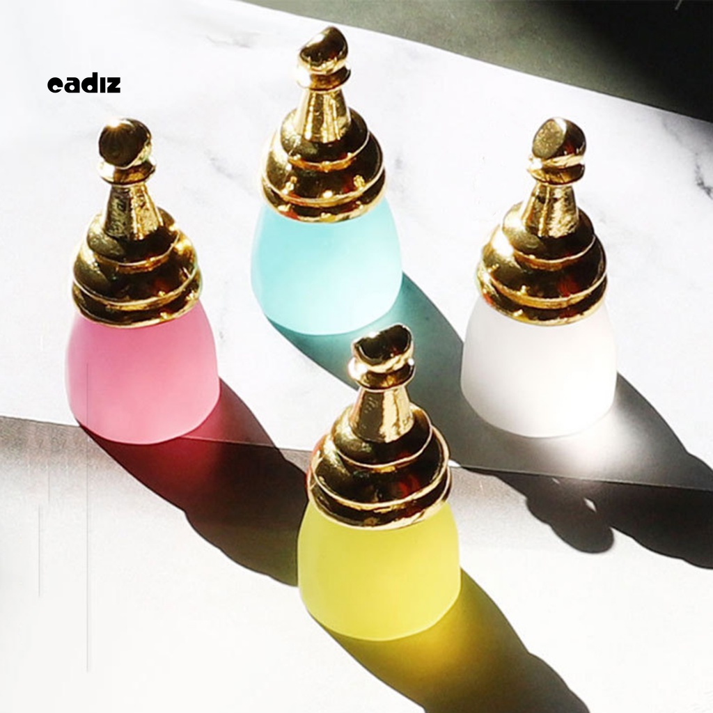 Giá Đỡ Trưng Bày Móng Tay Giả Từ Tính Màu Trơn Tiện Dụng