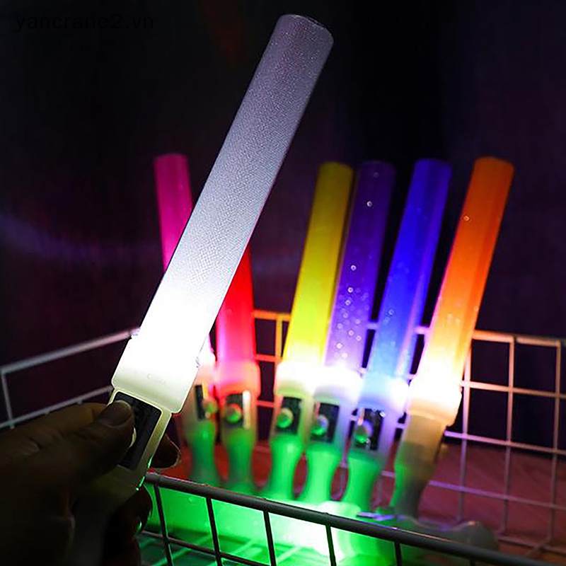 1 Cây Đèn LED Phát Sáng Dùng Cho Các Buổi Hòa Nhạc / Tiệc / Đám Cưới {yancrane2.vn}