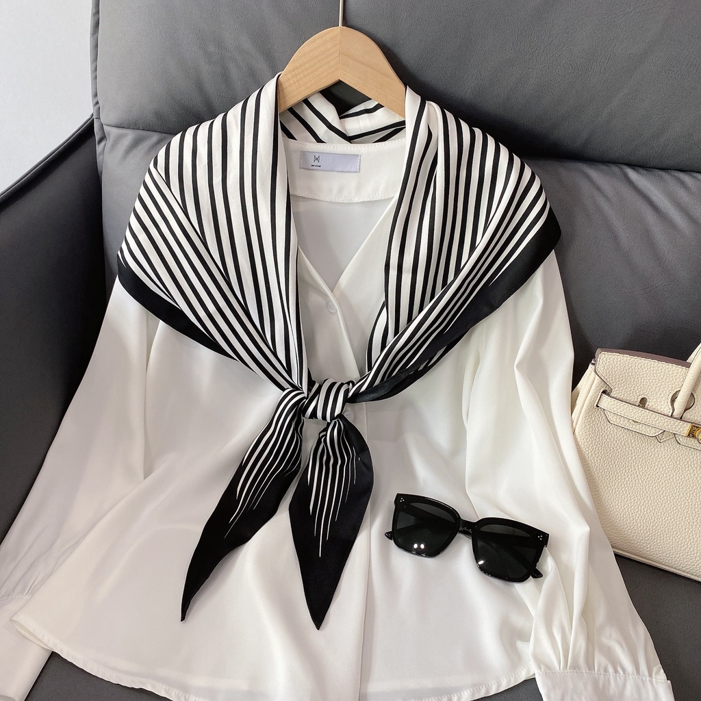 Khăn Choàng Lụa Kẻ Sọc Xanh Navy Thời Trang Mùa Hè